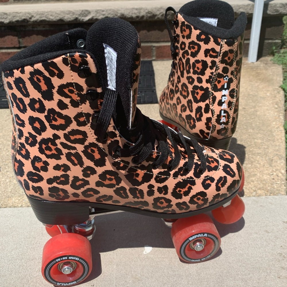 Impala Leopard Print Retro Roller Skates Red